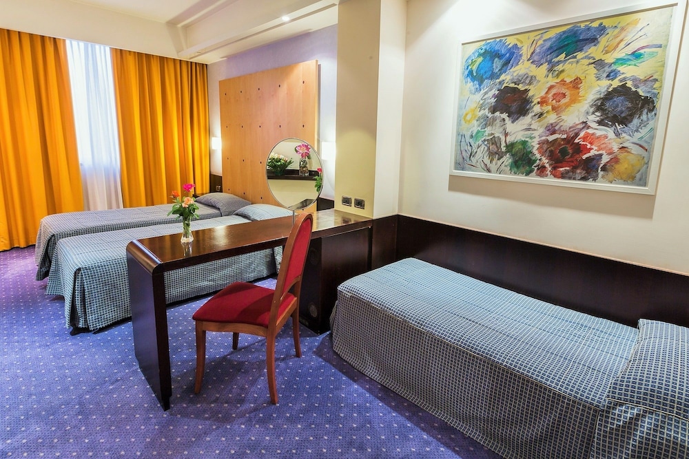 Imperatori Hotel Roma 12/62