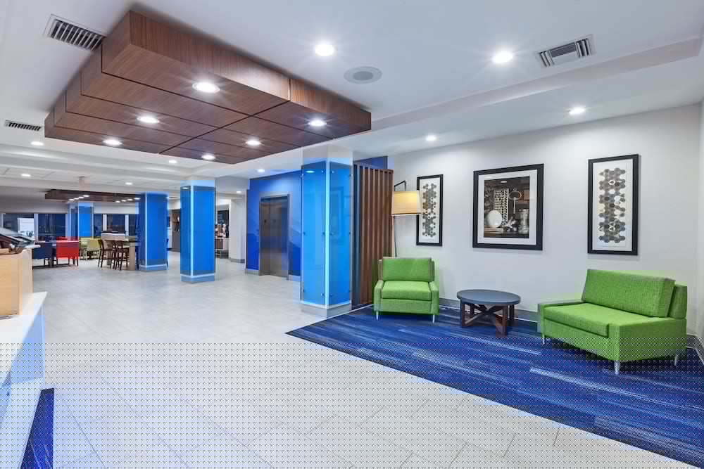 Holiday Inn Express Suites Port Lavaca 12/53