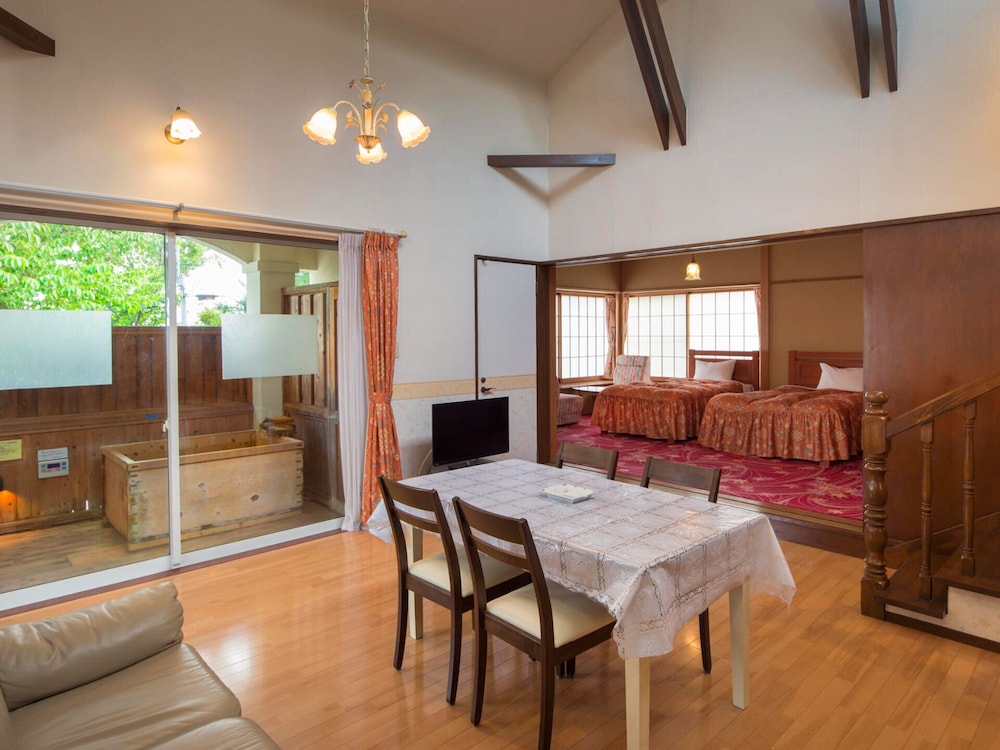 Izukogen Wanwan Paradise Hotel & Cottage 41/57