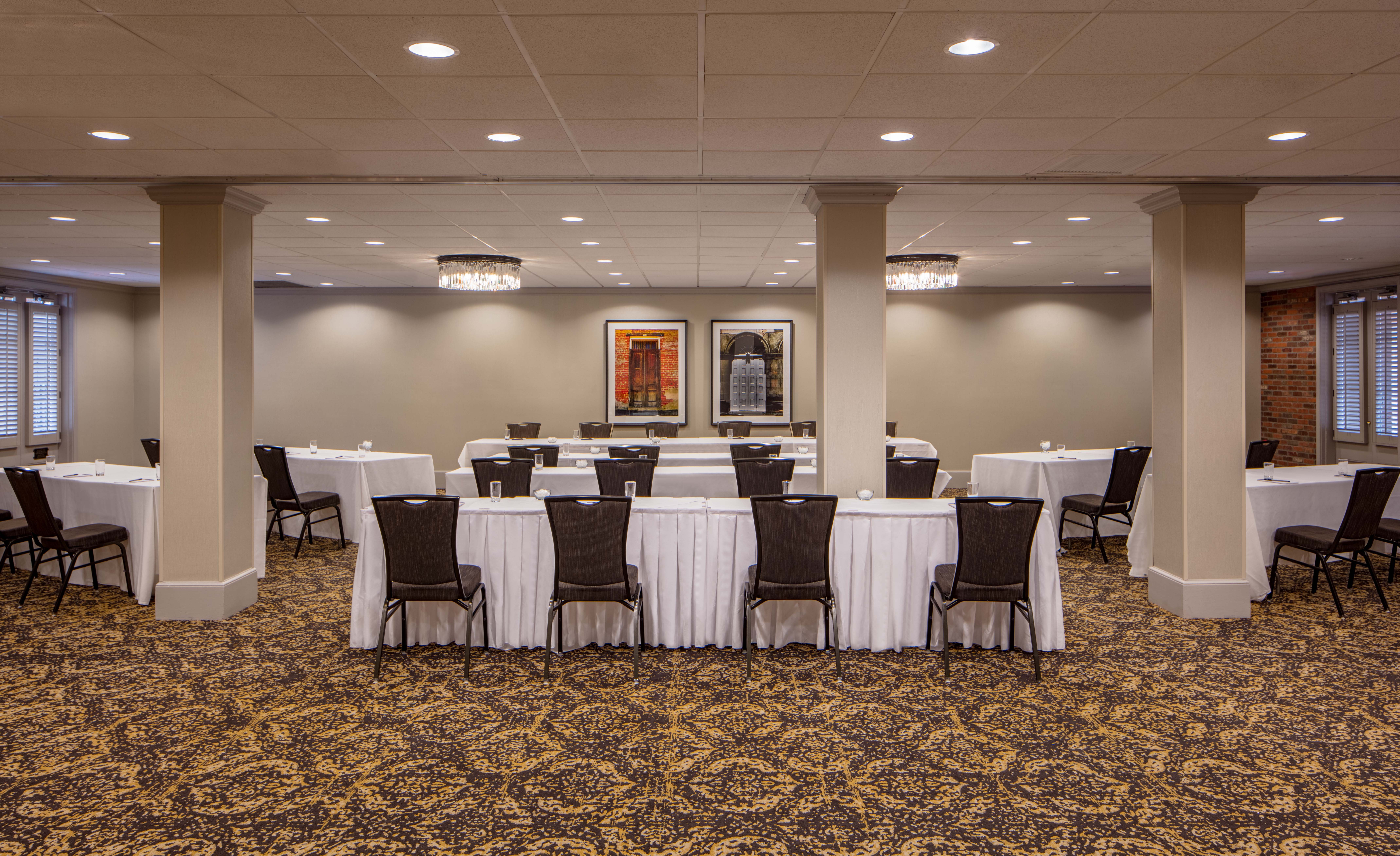 Holiday Inn Hotel French Quarter-Chateau Lemoyne 11/19