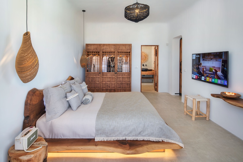 1 BEDROOM, VILLA, SEA VIEW, PRIVATE POOL