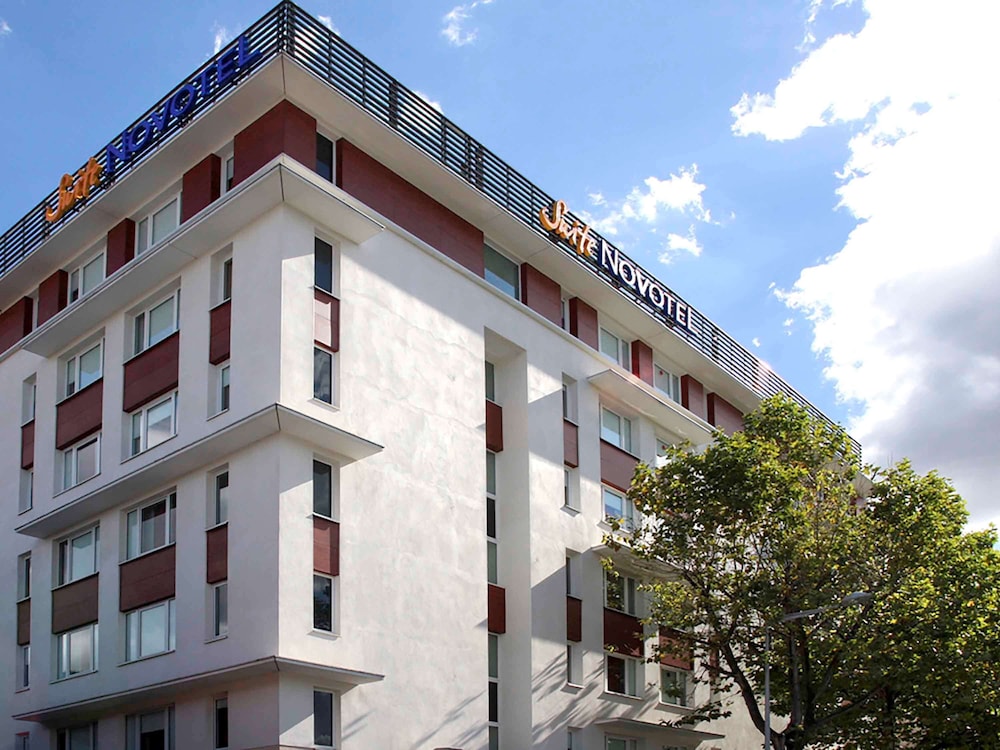 Novotel Suites Clermont Ferrand Polydome 4/72