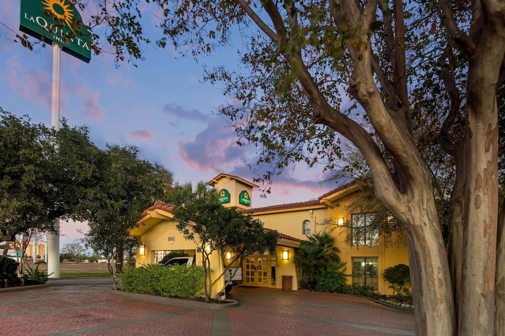 La Quinta Inn San Antonio I 35 N At Rittiman Road 6/46