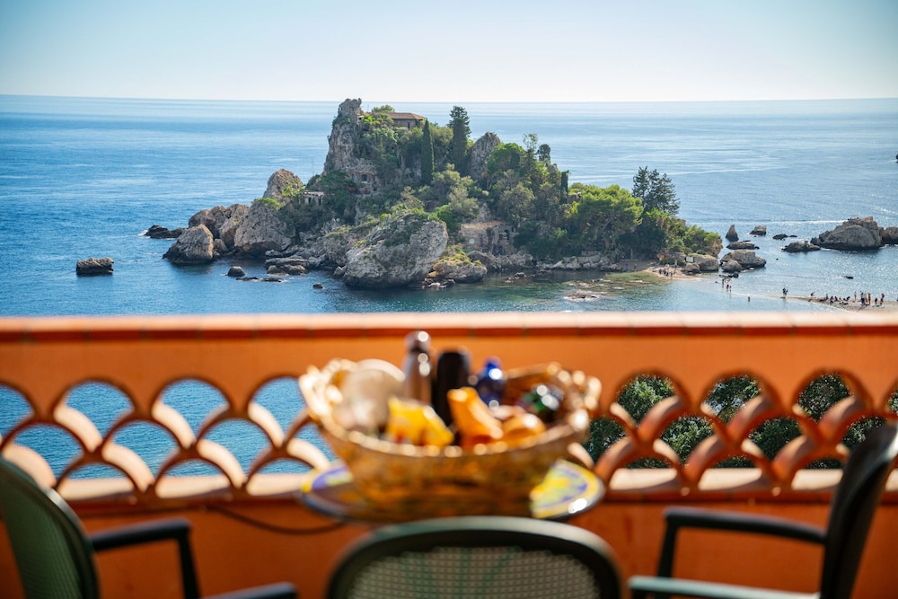 Mendolia Beach Hotel 38/47