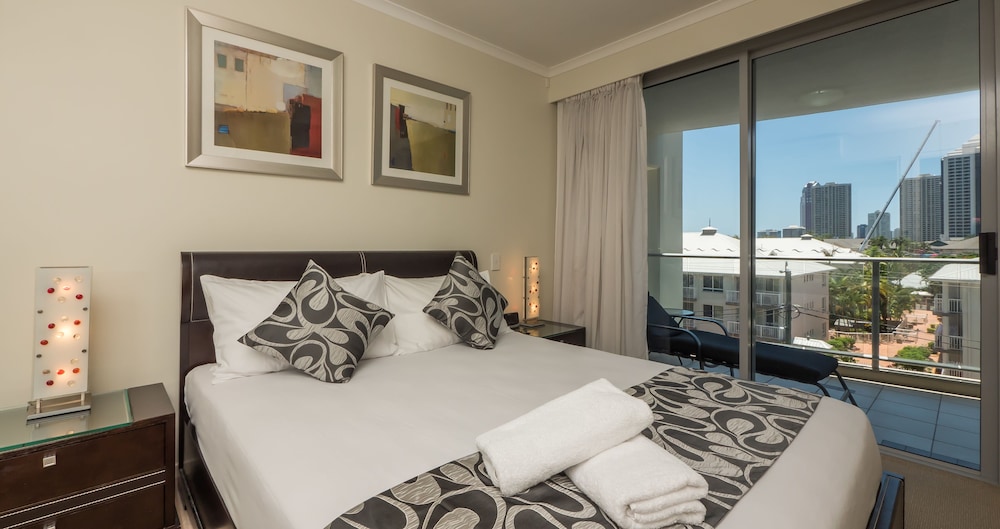 2 BEDROOMS, APARTMENT
