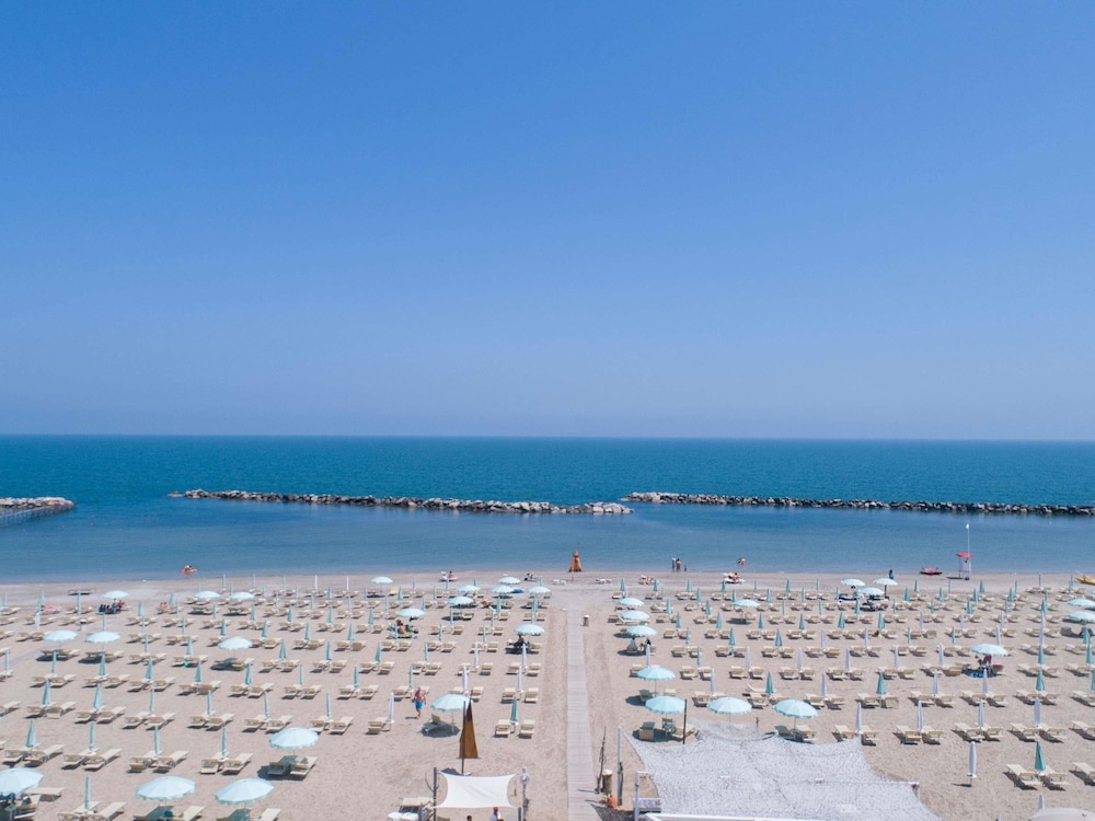 MERCURE RIMINI ARTIS 45/50