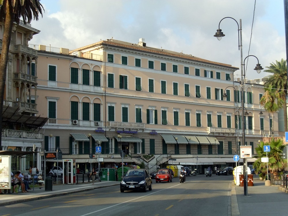 Grand Hotel Mediterranee 64/69
