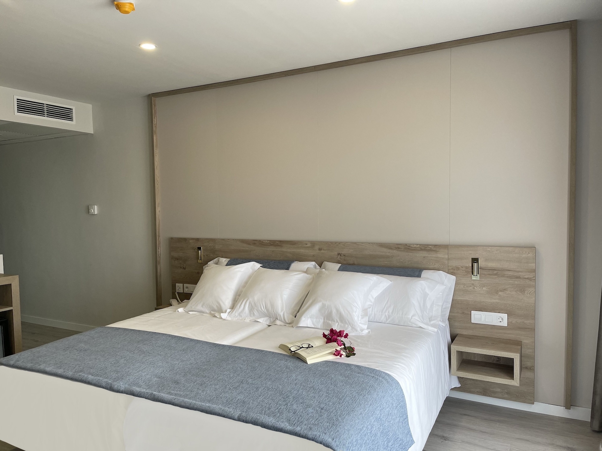 غرفة بسريرين منفصلين بشرفة، Hotel AF Valle Orotava 5/9