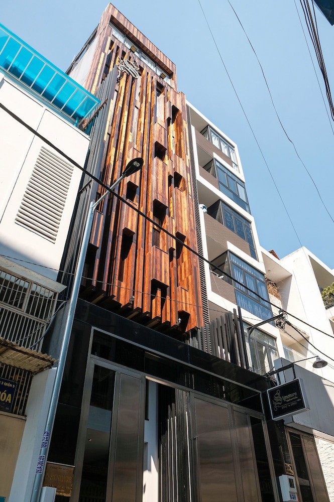 Signature Boutique Hotel 1/50