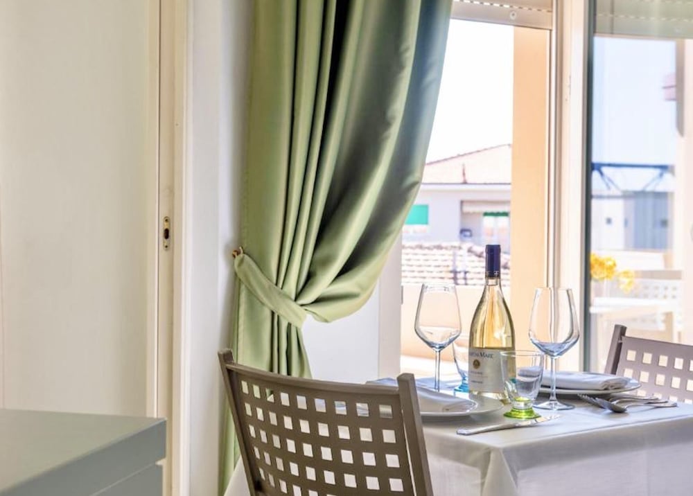 Tirreno Residence 10/29