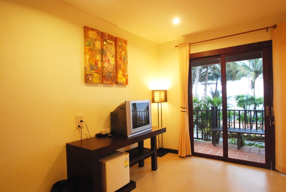 Bansaithong Beach Resort 34/52