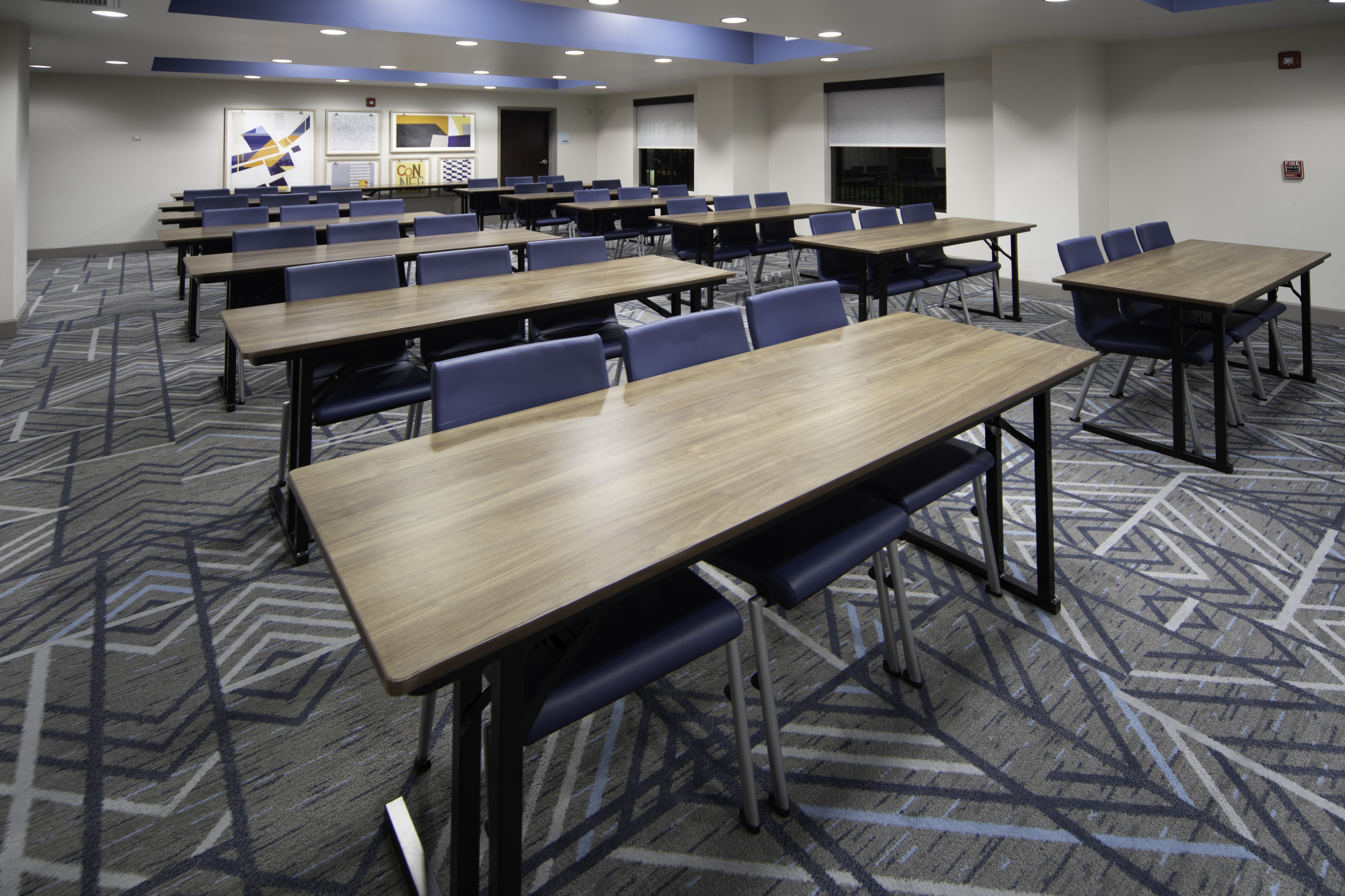Holiday Inn Express Hotel Suites Conway 51/54