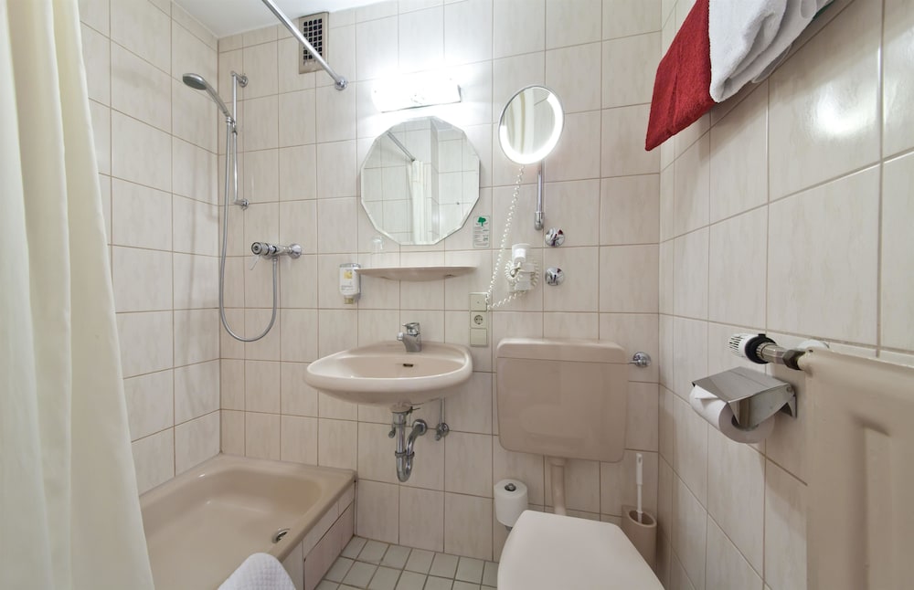 PLAZA INN Rieker Stuttgart Hauptbahnhof 26/65