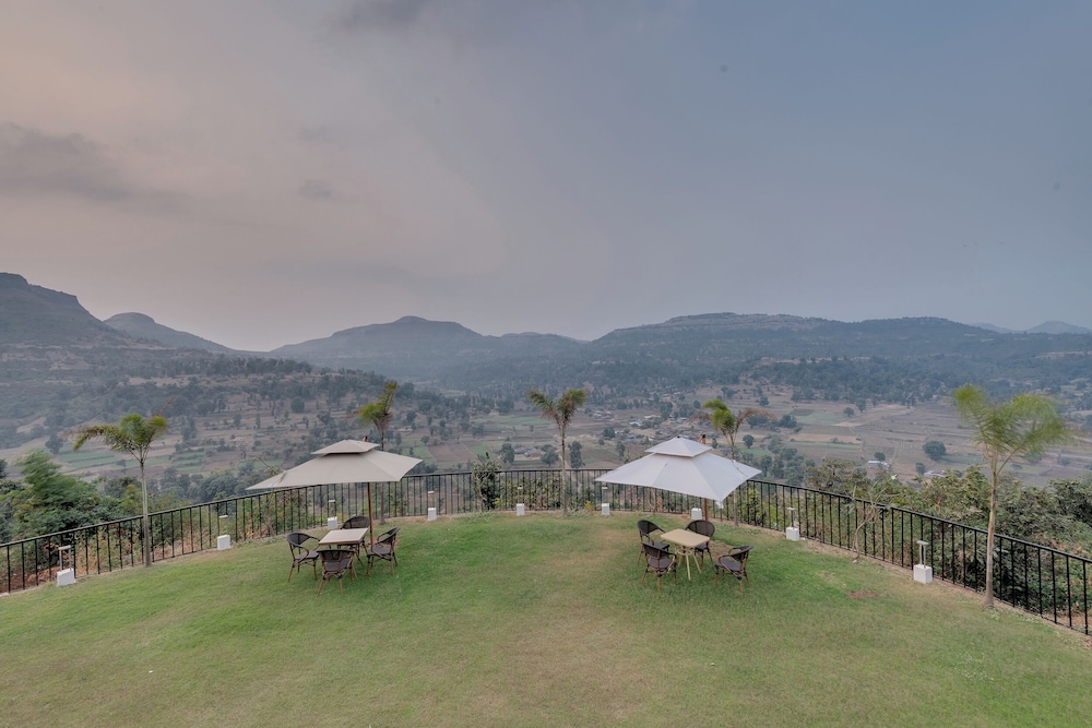 The Fern Heaven on The Hills, Hatgad-Saputara 55/60
