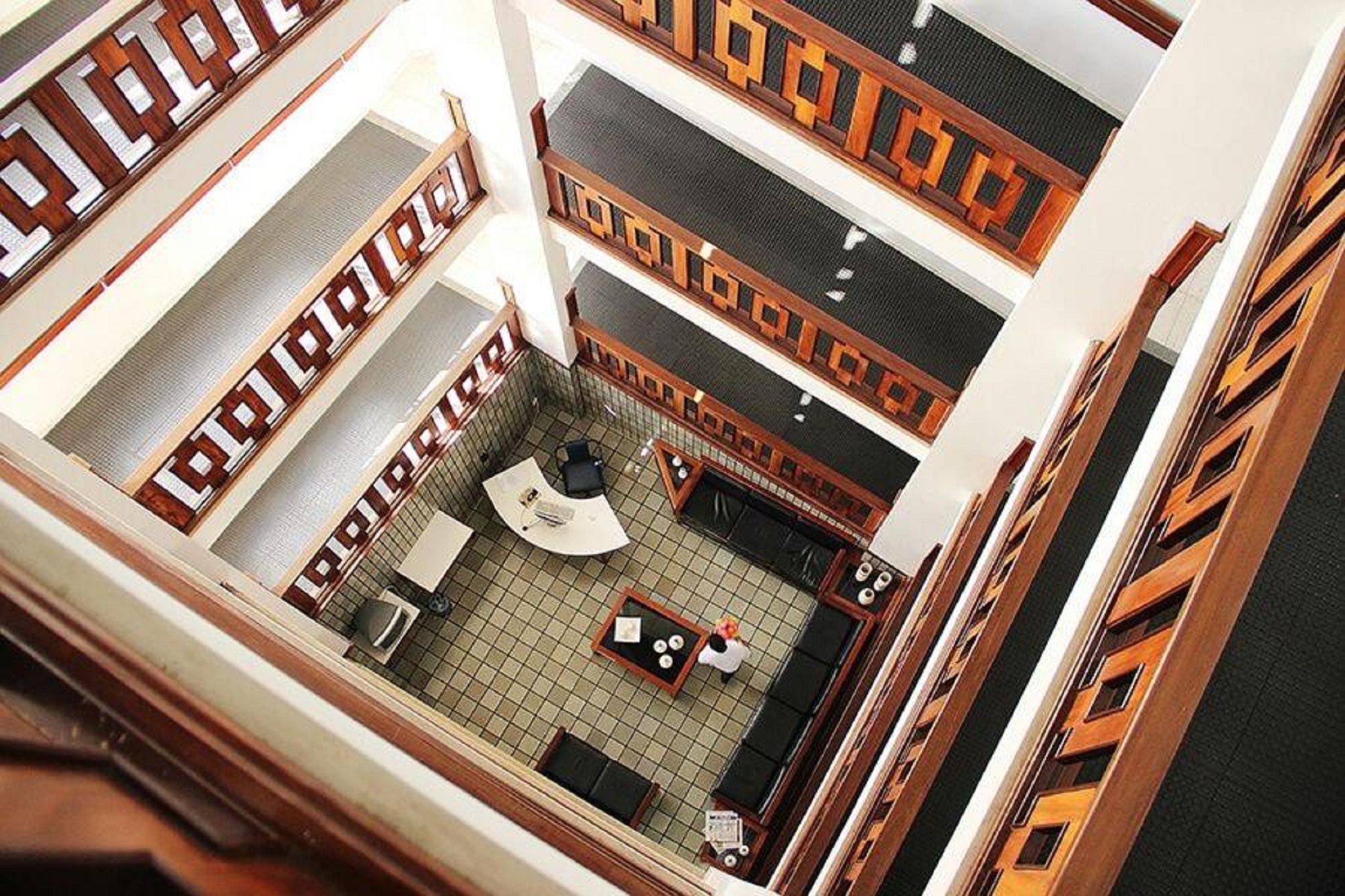 Shalako Hotel 2/30