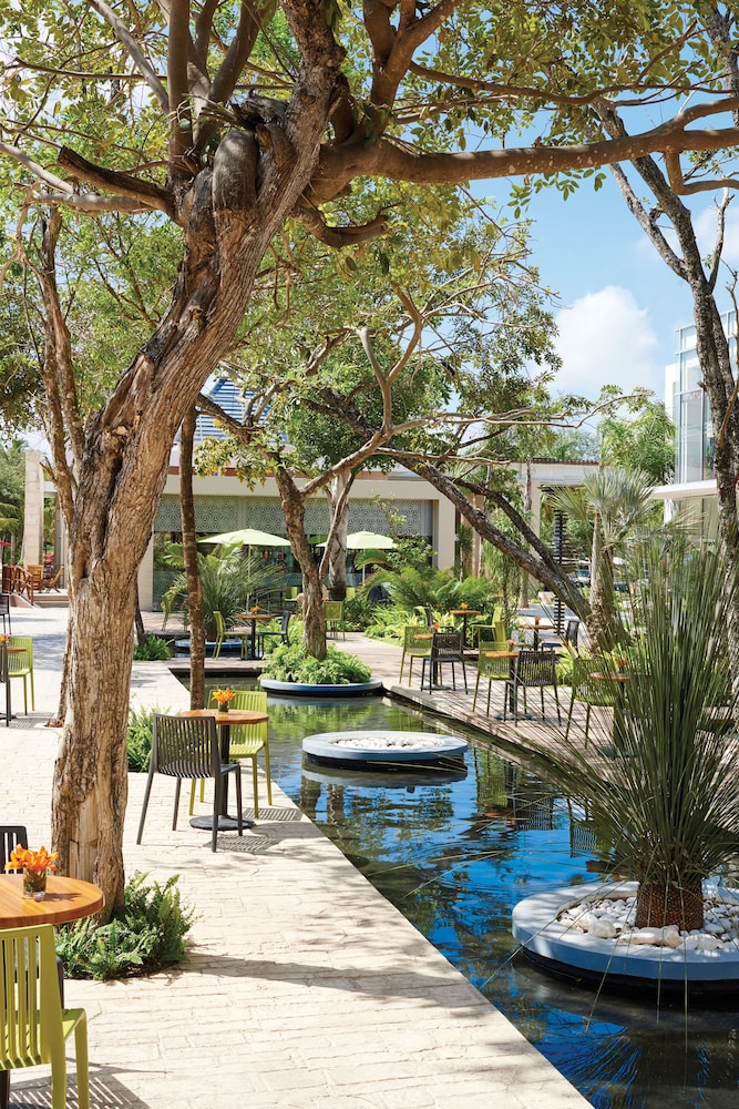 The Fives Beach Hotel - A la Carte All Inclusive 48/50