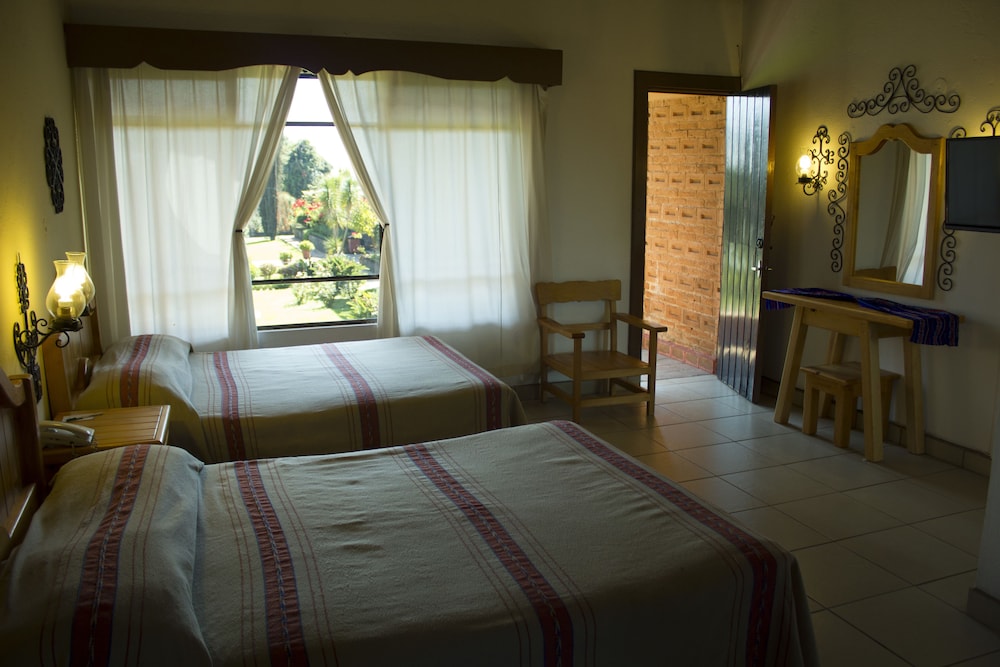 Superior, King Bed, Hotel Pie de la Sierra 8/10