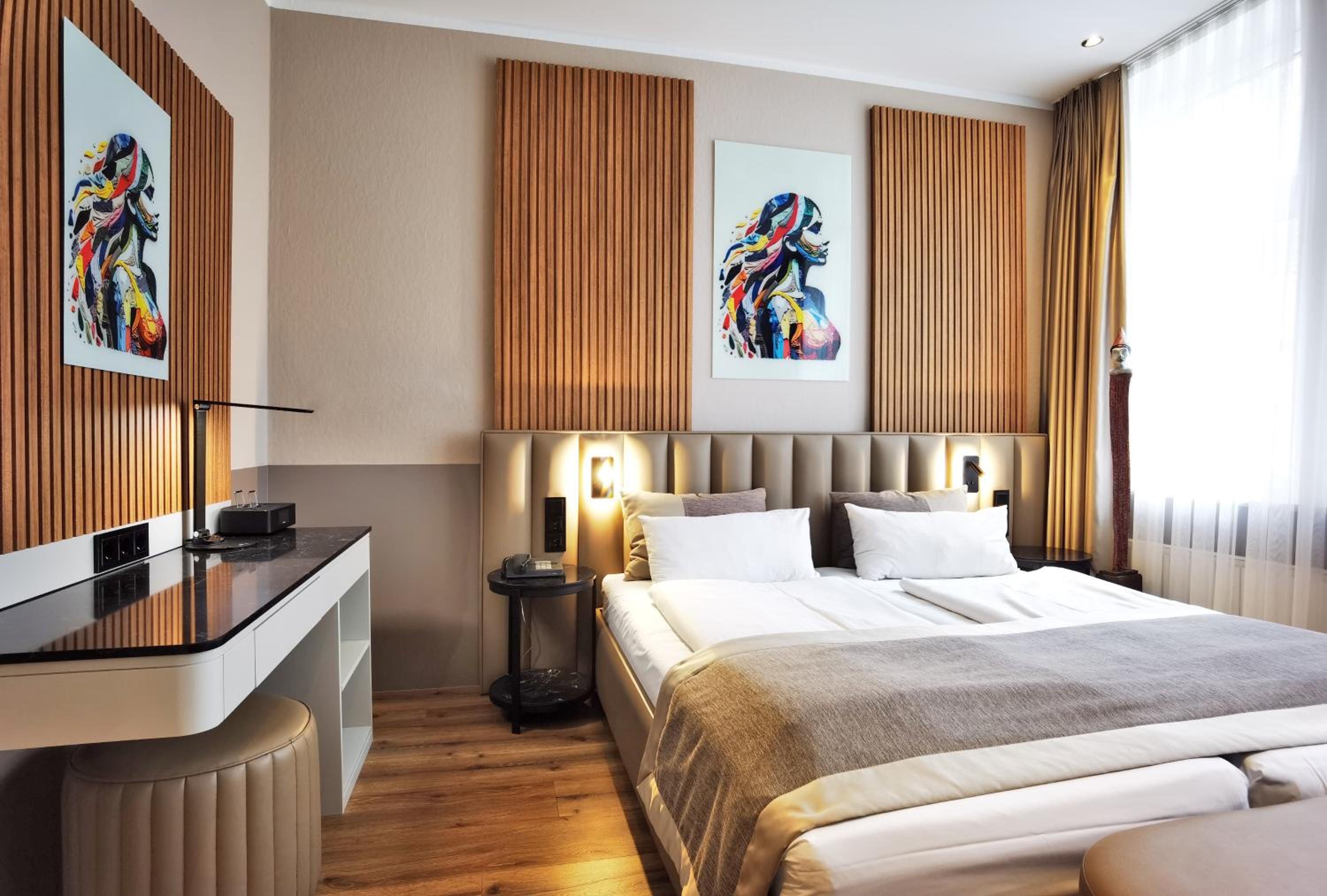 Standard, Double Bed, Arthotel Munich 2/2