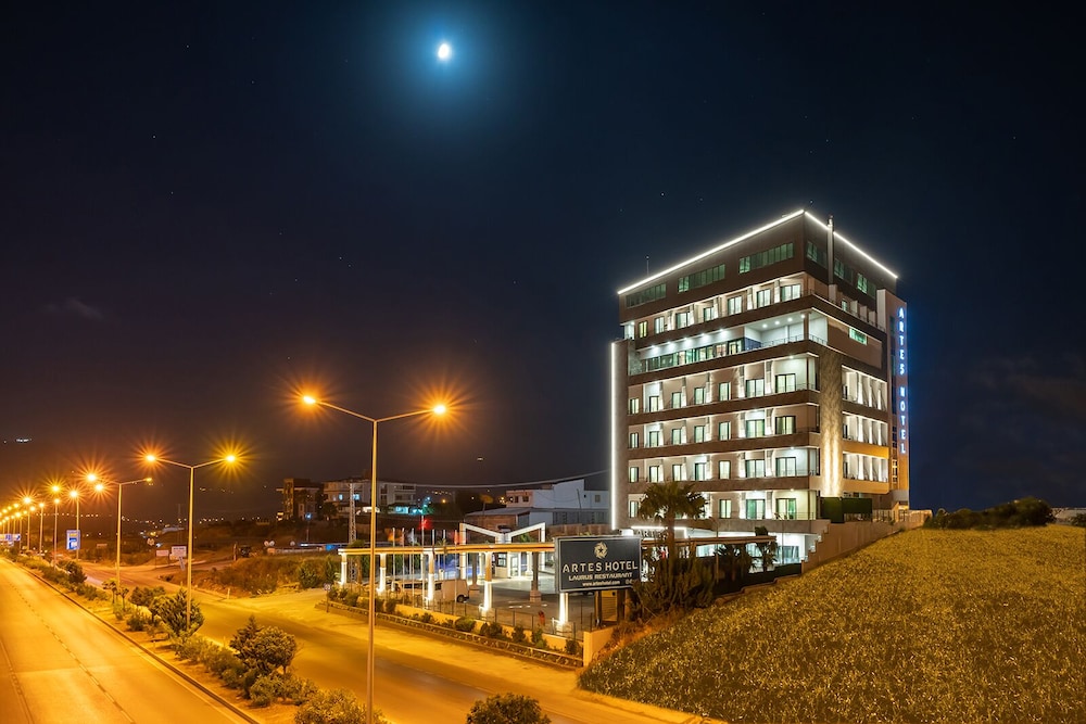 Artes Hotel 2/33