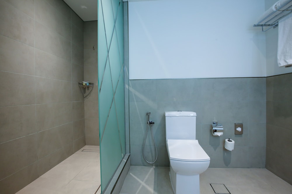 Sitara Hotel Apartment L.L.C 48/51