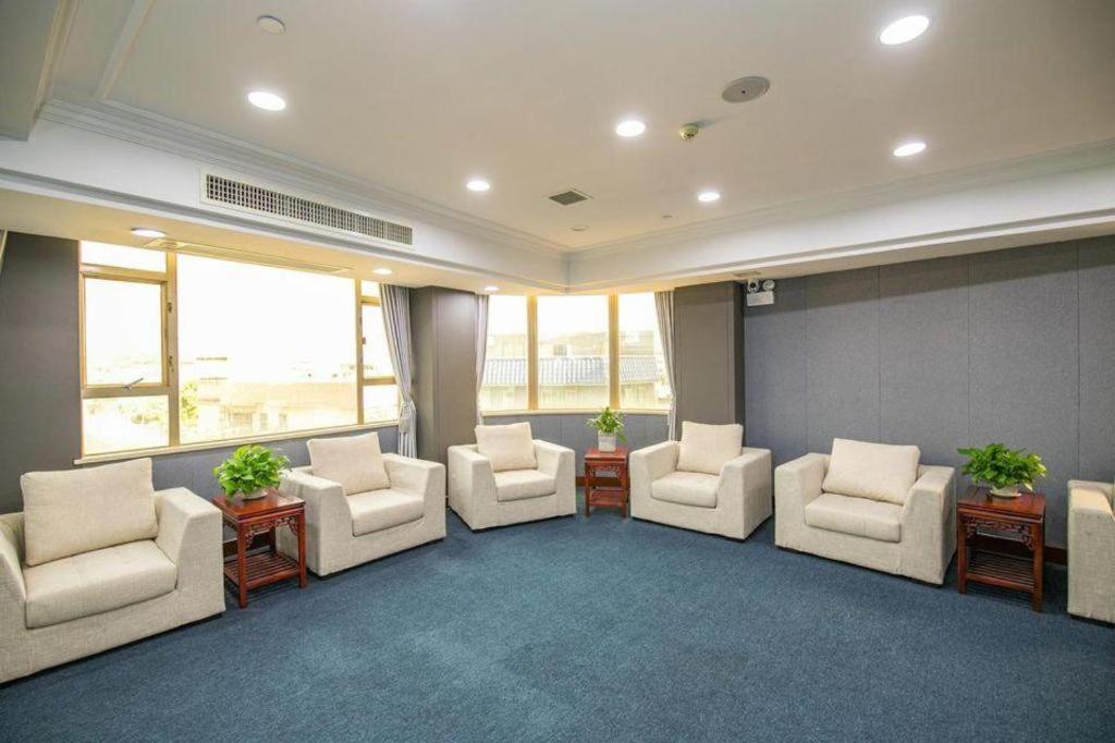 Foshan Emperor Hotel 51/69