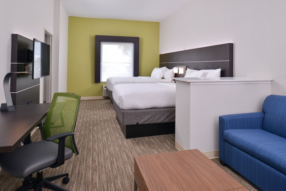Holiday Inn Express & Suites Corpus Christi-N Padre Island 18/48