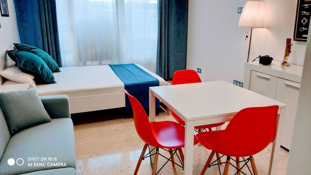 Hostal estudios 26/48