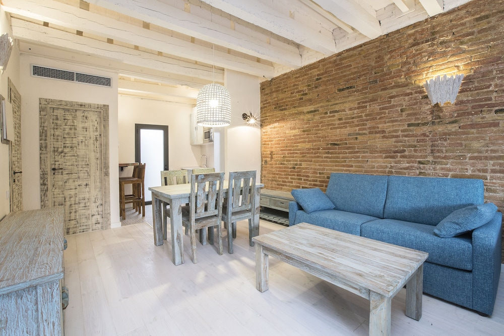 La Bodega Suites 22/38
