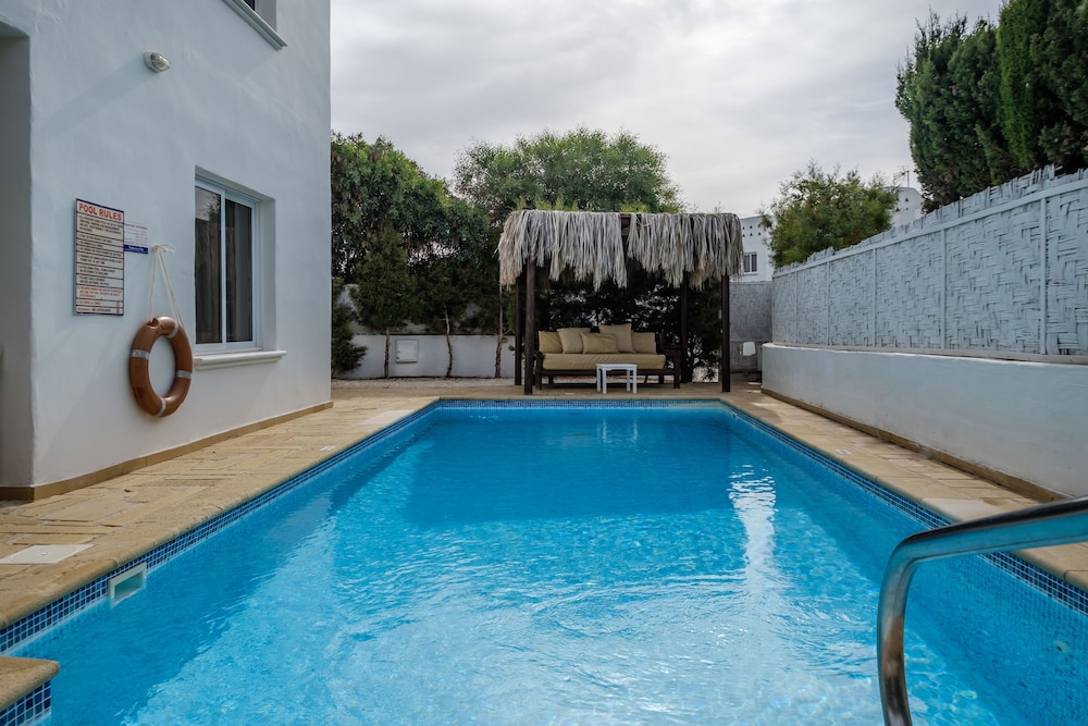 Thalassines Beach Villas 8/50