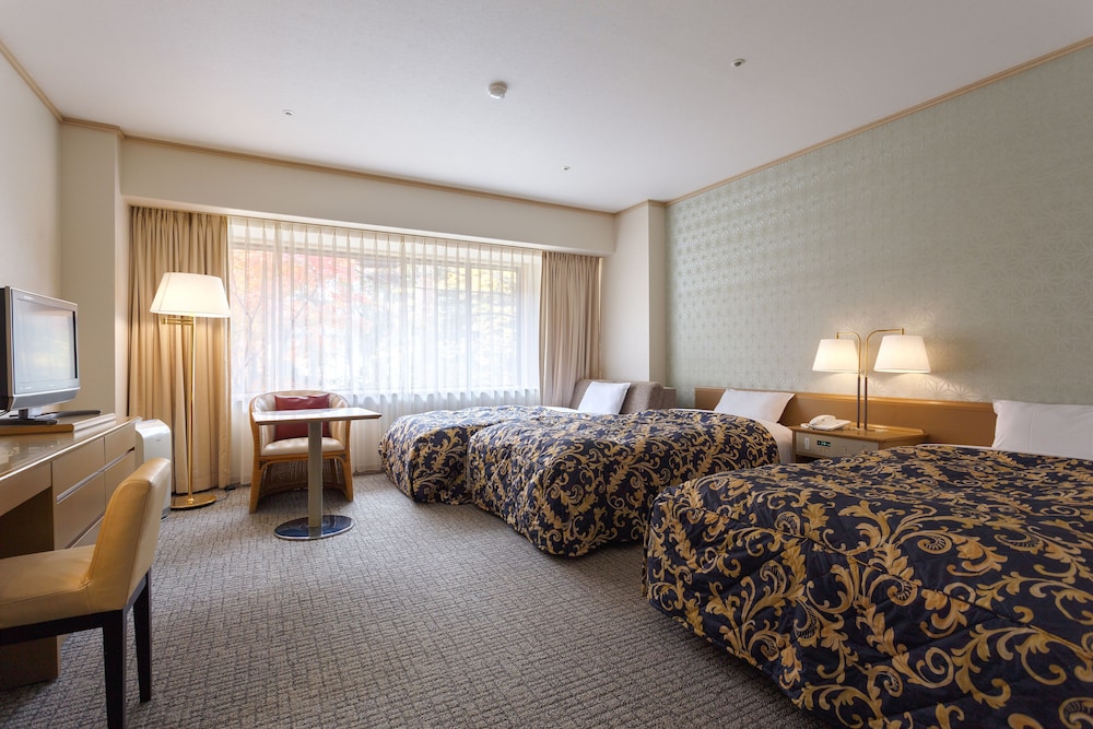 Ranzan Hotel 6/50