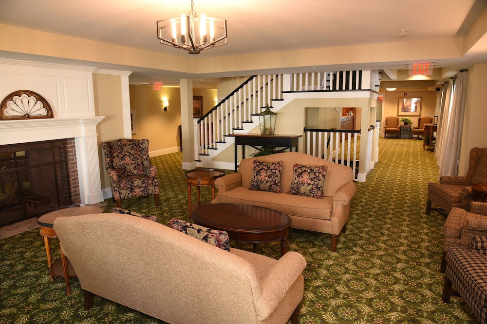 Publick House Historic Inn And Country Motor Lodge 33/49