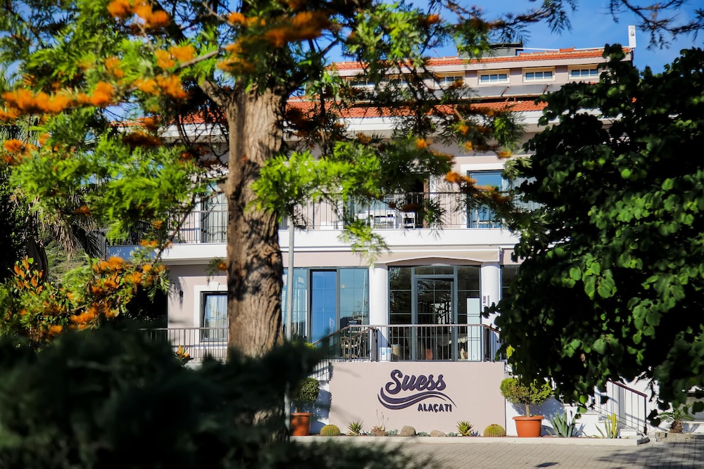 Suess Alacati 3/50