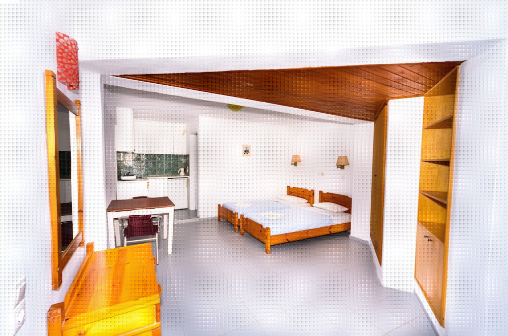 Classic Studios And Apartments 34/70