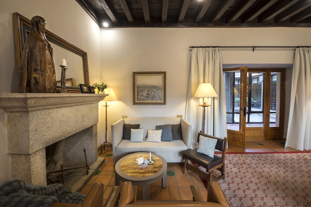 Parador de Avila 24/64