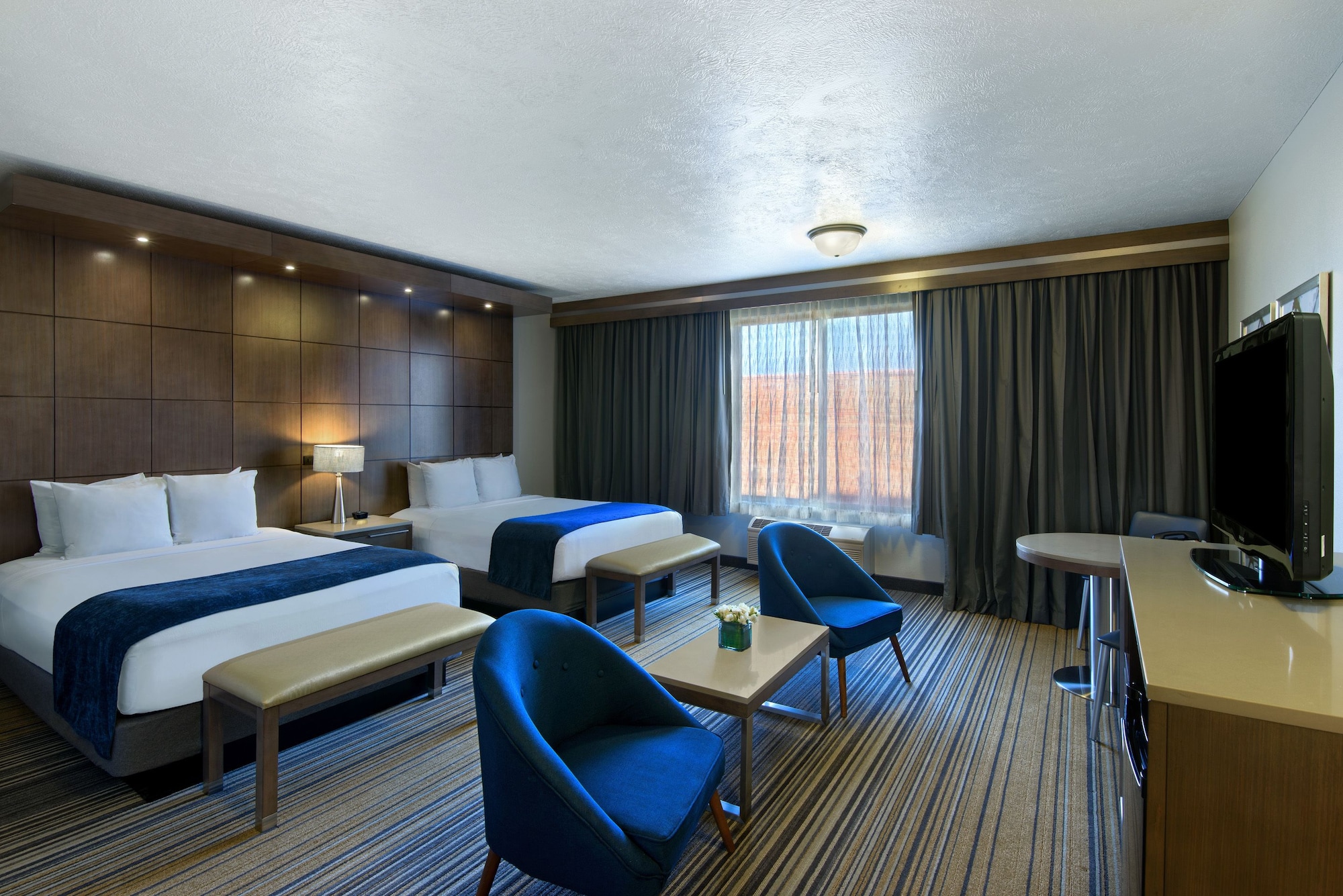 DELUXE, SUITE, 2 QUEEN BEDS