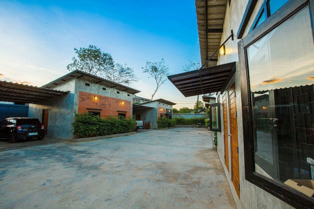 Paradiso Boutique Resort 12/17
