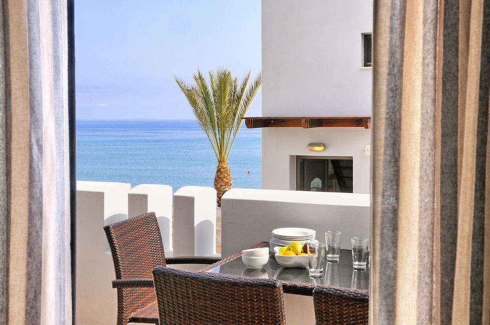 MYRTOS MARE SUITES 32/46