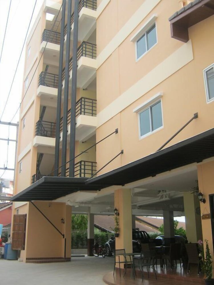 Chitra Villa 4/50