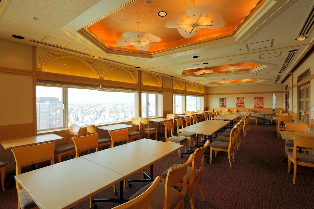Shin Osaka Washington Hotel Plaza 47/52