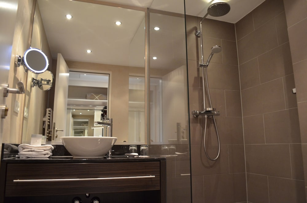 Romantik Hotel Schloss Rettershof 33/34