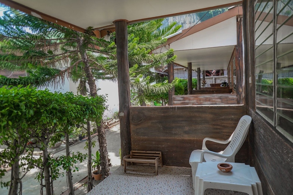 Phi Phi Nice Beach Resort 48/50