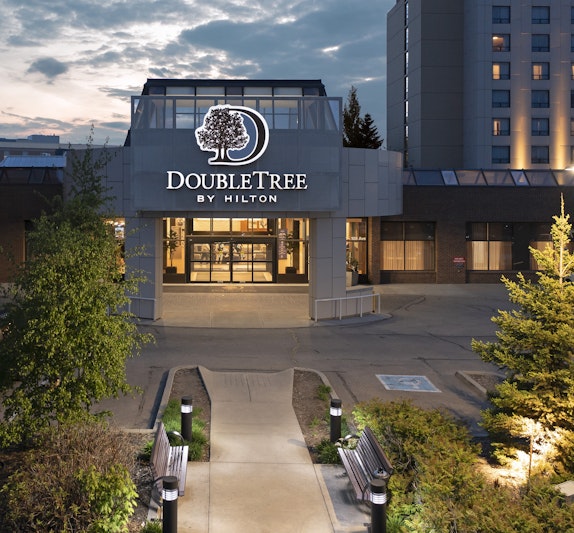 Doubletree By Hilton Hotel West Edmonton 1/50