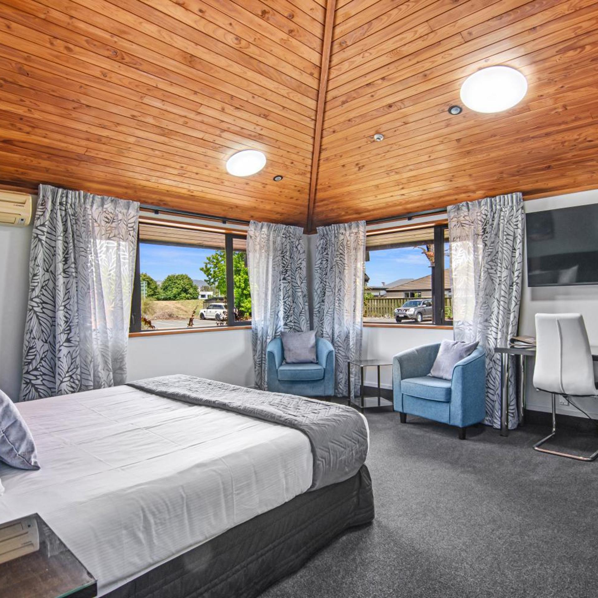 Room, King Bed, Accessible