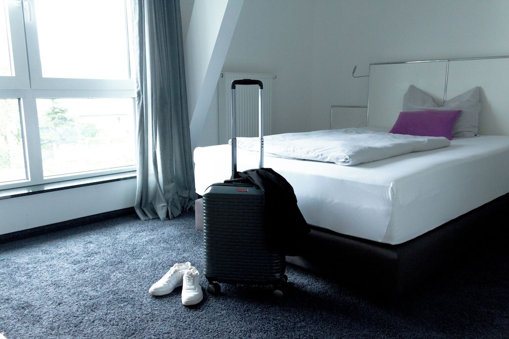 &REPEAT Koln Airport 20/50