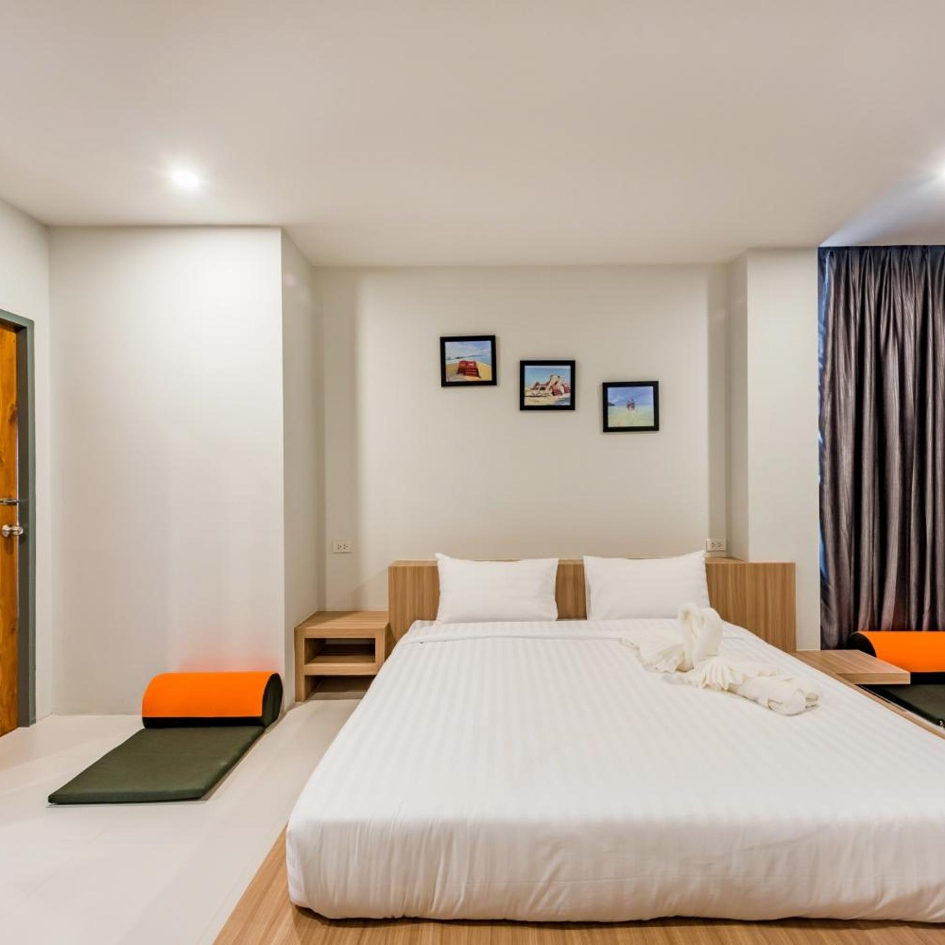 Phuket Marine Poshtel 16/100