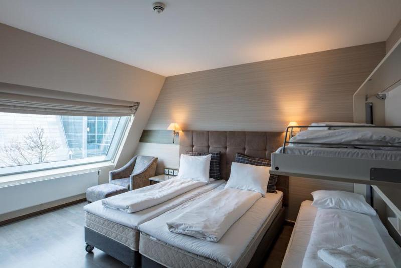 Family, Bunk Bed