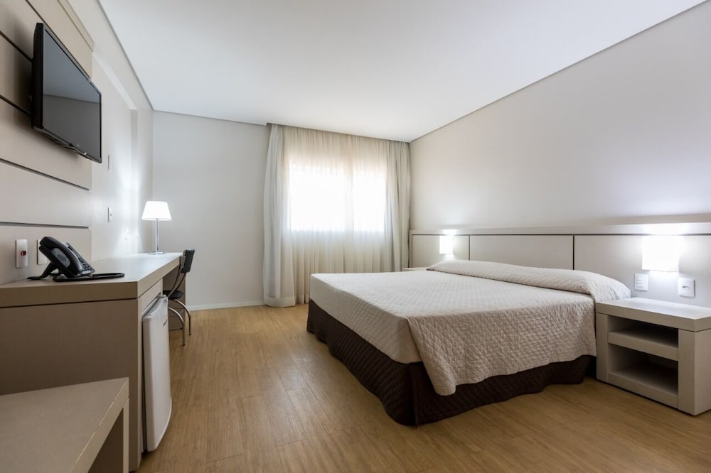 Viale Tower Hotel 18/53