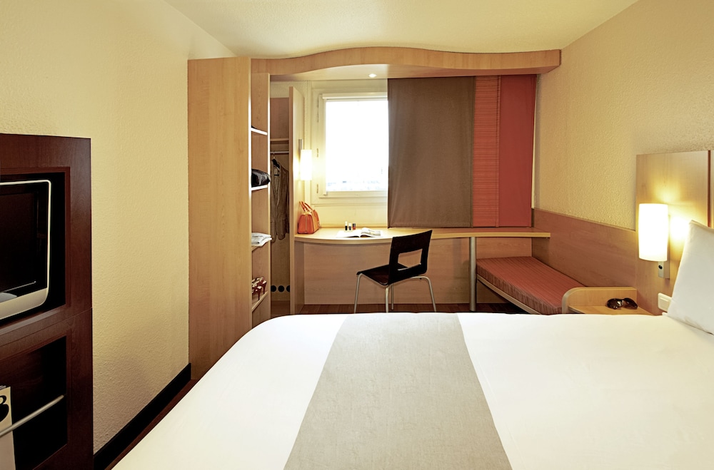 Ibis Paris Porte dOrleans 19/75