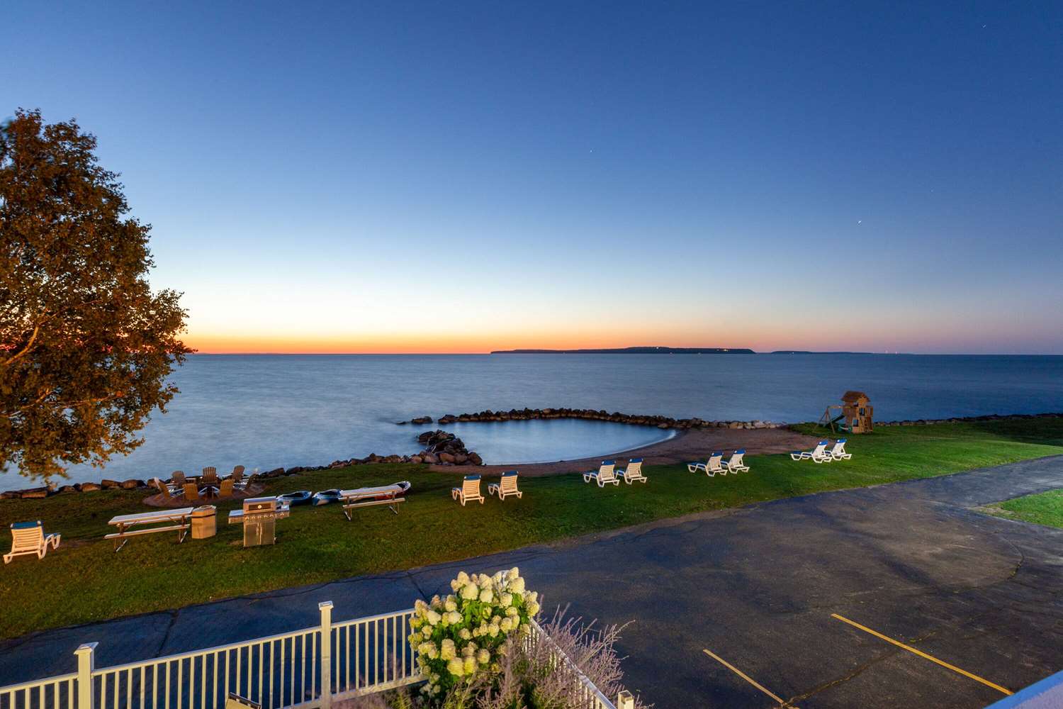 Baymont by Wyndham St. Ignace Lakefront 41/54