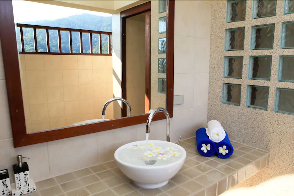 Baan Kantiang See Villa Resort 49/50